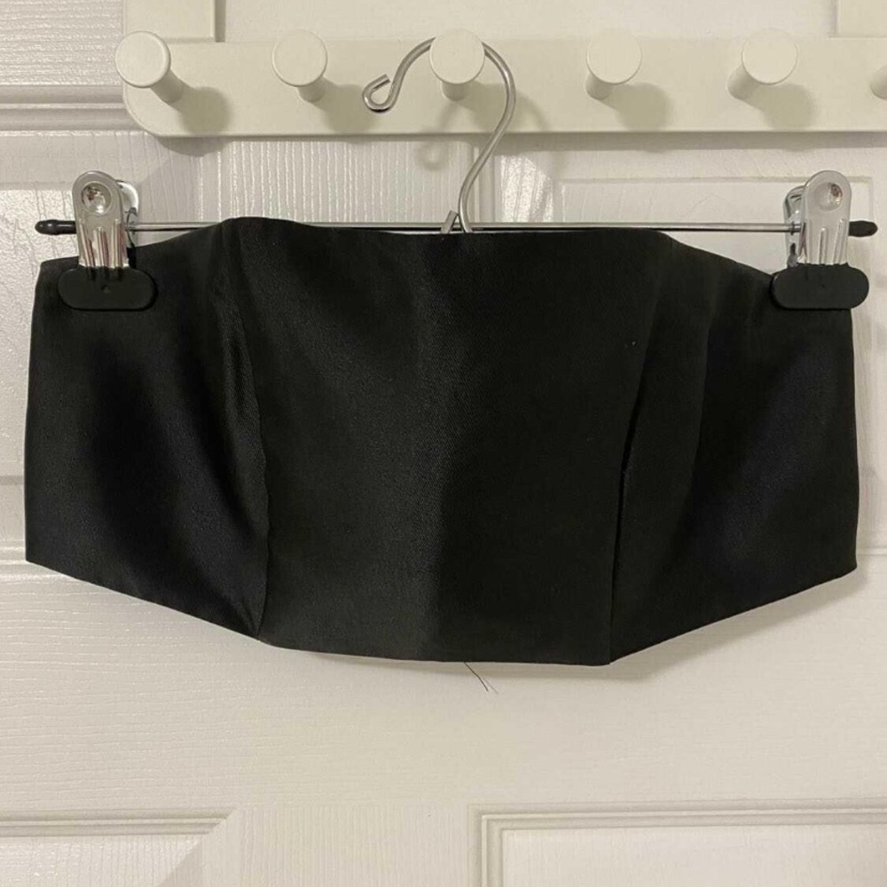 L'ATISTE Black Strapless Top